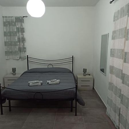 Intero Alloggio - Centro Storico - La Tana Di Aldo- 150 M Da Pepe In Grani Caiazzo Екстериор снимка