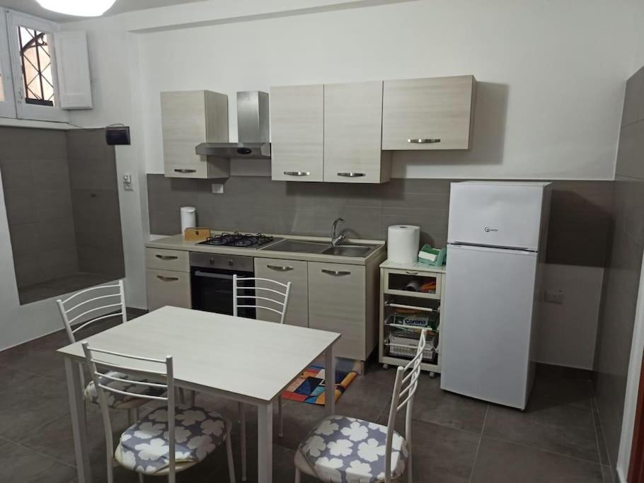 Intero Alloggio - Centro Storico - La Tana Di Aldo- 150 M Da Pepe In Grani Caiazzo Екстериор снимка